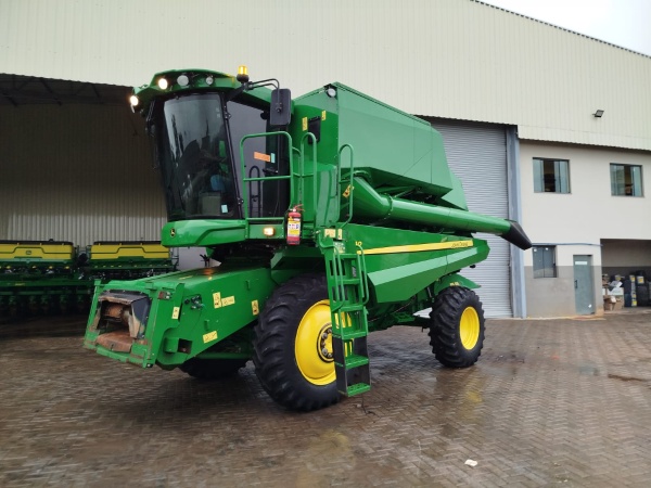 Colheitadeira John Deere S440 ano 2019
