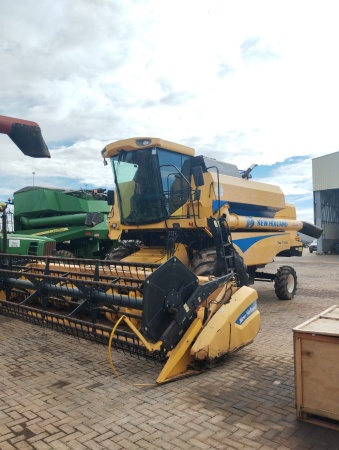 Colheitadeira New Holland TC 5070 ano 2017