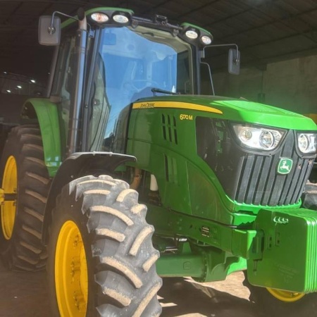 Trator John Deere 6170M
