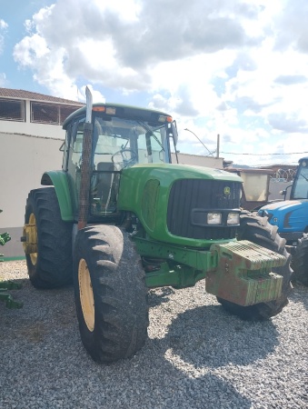 Trator John Deere 7515 ano 2005