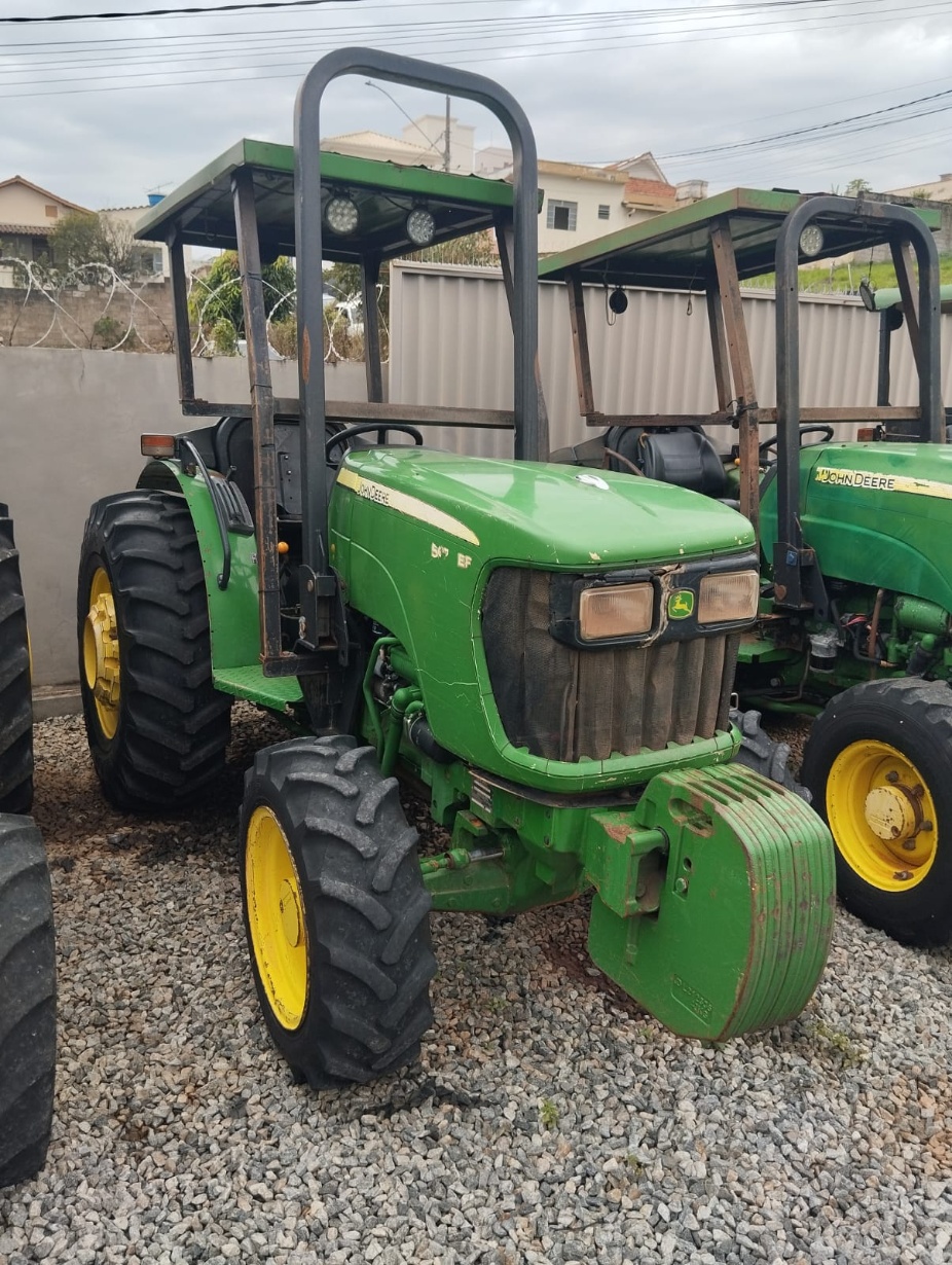 Trator John Deere 5075EF