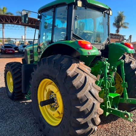 Trator John Deere 6150J ano 2018