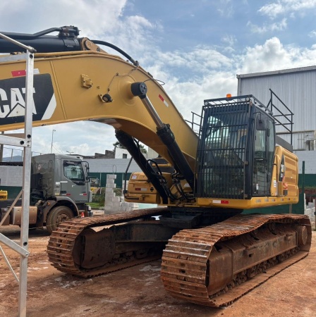Escavadeira Caterpillar 336 ano 2019