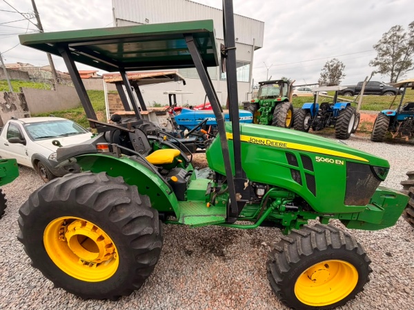 Trator John Deere 5060EN ano 2020