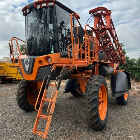 Pulverizador Autopropelido Jacto Uniport 2500 Star ano 2015