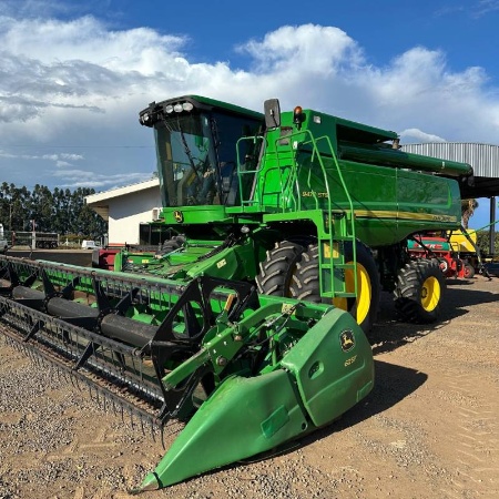 Colheitadeira John Deere 9470 STS ano 2013