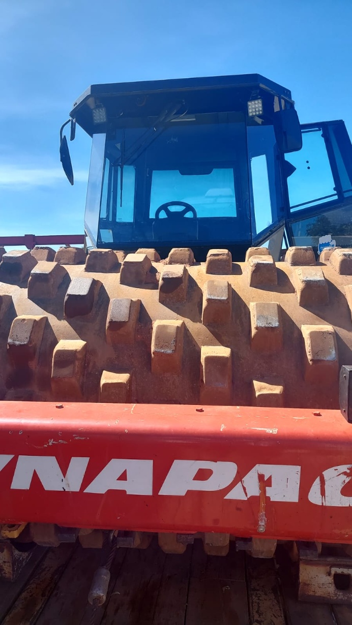 Rolo Compactador Dynapac CA250 ano 2013