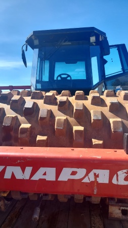 Rolo Compactador Dynapac CA250 ano 2013