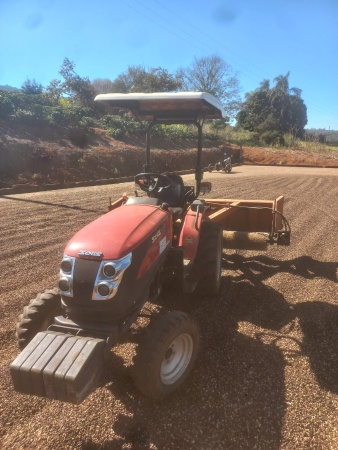 Trator Yanmar Solis 26 ano 2021
