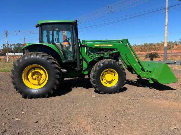 Trator John Deere 6190J ano 2017