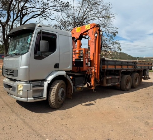 Caminhão Volvo VM 270 ano 2013 - VM 270 - Caminhões e Carretas
