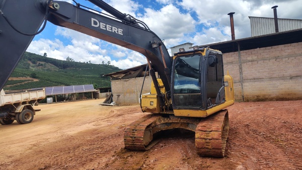 Escavadeira John Deere 130G ano 2018