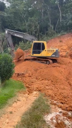 Escavadeira Volvo EC140D ano 2015