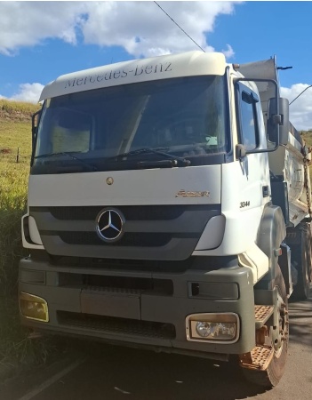 Caminhão Mercedes Benz 3344 6X4 ano 2012