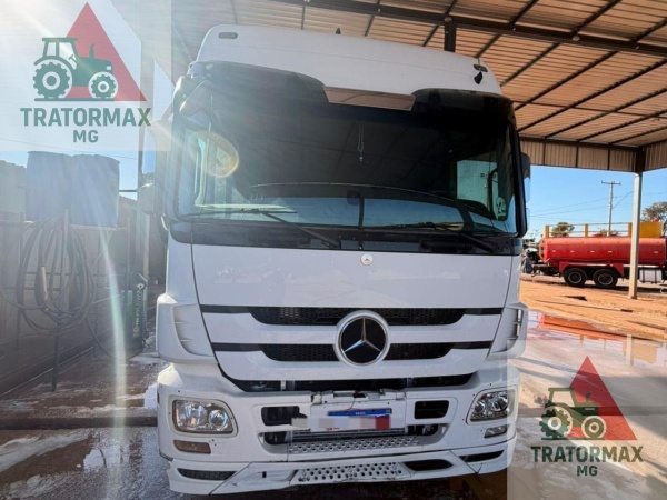Caminhão Mercedes Benz ACTROS 2546 LS 6X2 ano 2012