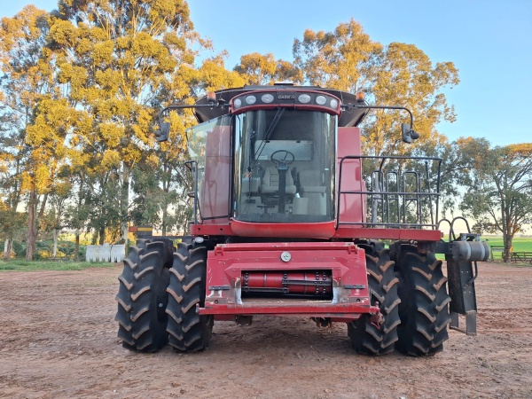 Colheitadeira Case Axial – Flow 7130 ano 2020