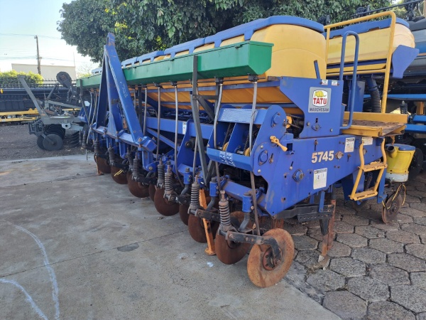 Plantadeira Tatu Marchesan Ultraflex