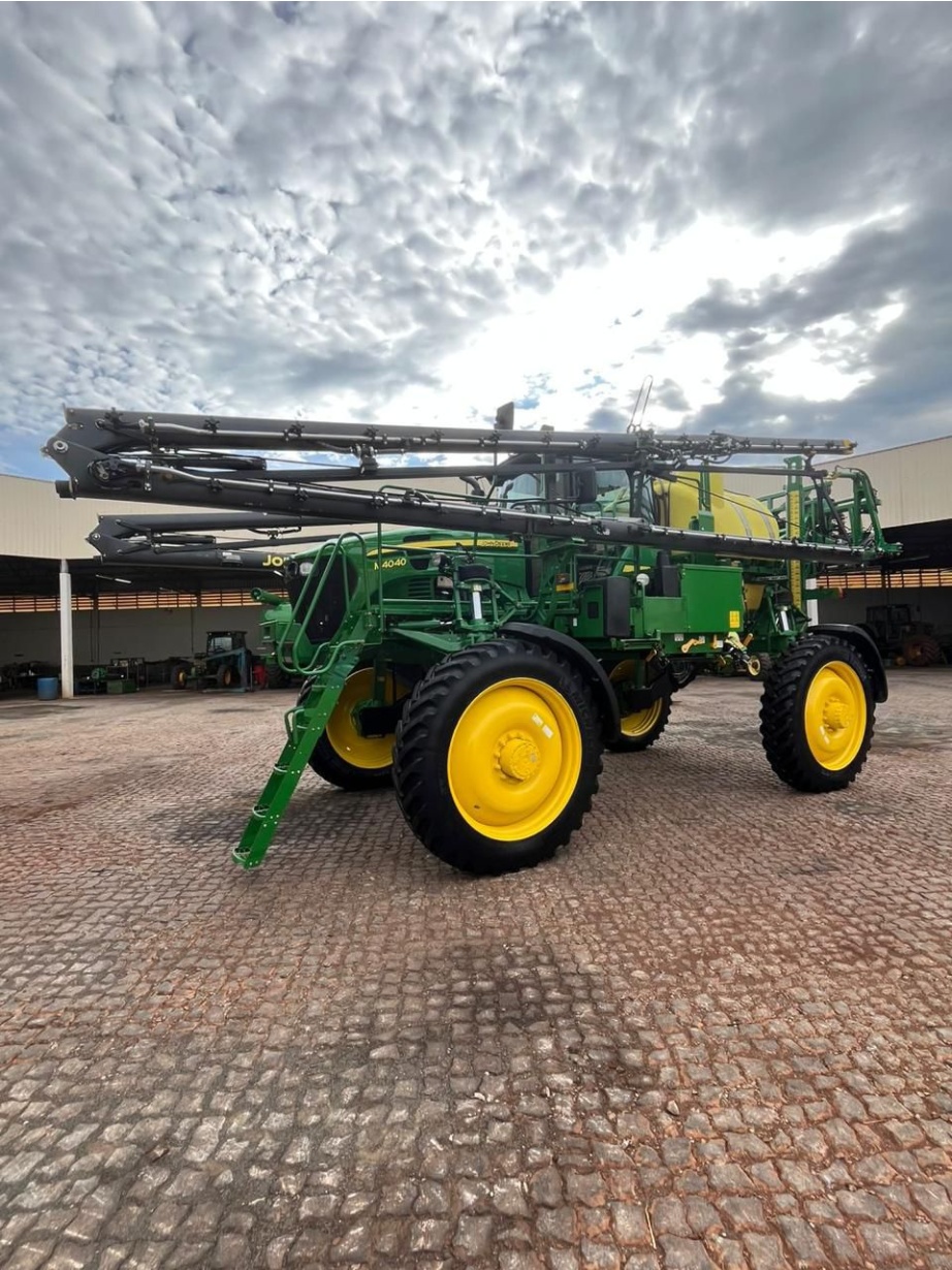 Distribuidor Autopropelido John Deere M4040DN ano 2020