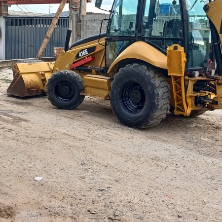 Retroescavadeira Caterpillar 416 E ano 2015 - 416 E - Máquinas de Linha Amarela