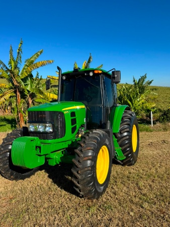 Trator John Deere 6125 J ano 2022