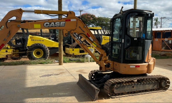 Mini Escavadeira Case CX36B ano 2017