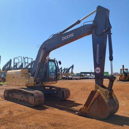 Escavadeira John Deere 200G ano 2022