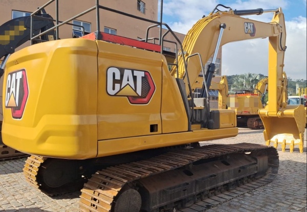 Escavadeira Caterpillar 320 ano 2021 - 320 - Máquinas de Linha Amarela