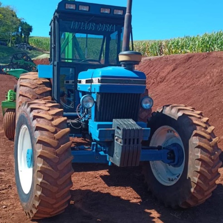 Trator Ford 7610 ano 1988