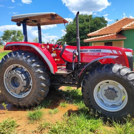 Trator Massey Ferguson 4290 Xtra ano 2021