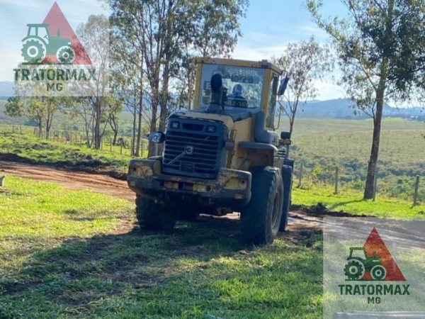 Pá Carregadeira Volvo L90 ano 2004
