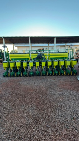 Plantadeira John Deere 1113 ano 2019