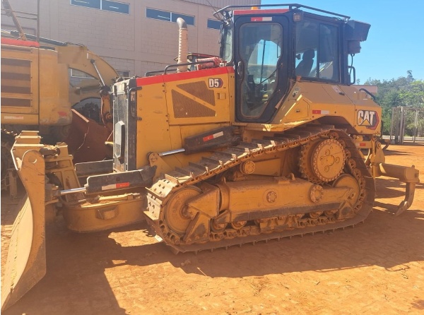 Trator de Esteira Caterpillar D5 ano 2021 - D5 - Máquinas de Linha Amarela