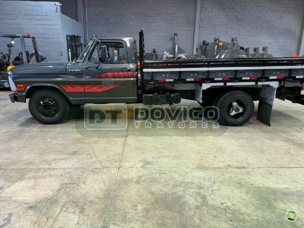 Caminhão Ford F4000 ano 1985