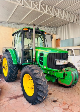 Trator John Deere 6115J ano 2021 - 6115J - Máquinas Agrícolas