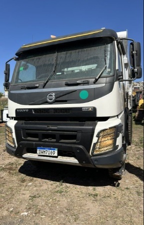 Caminhão Volvo FMX460 ano 2021