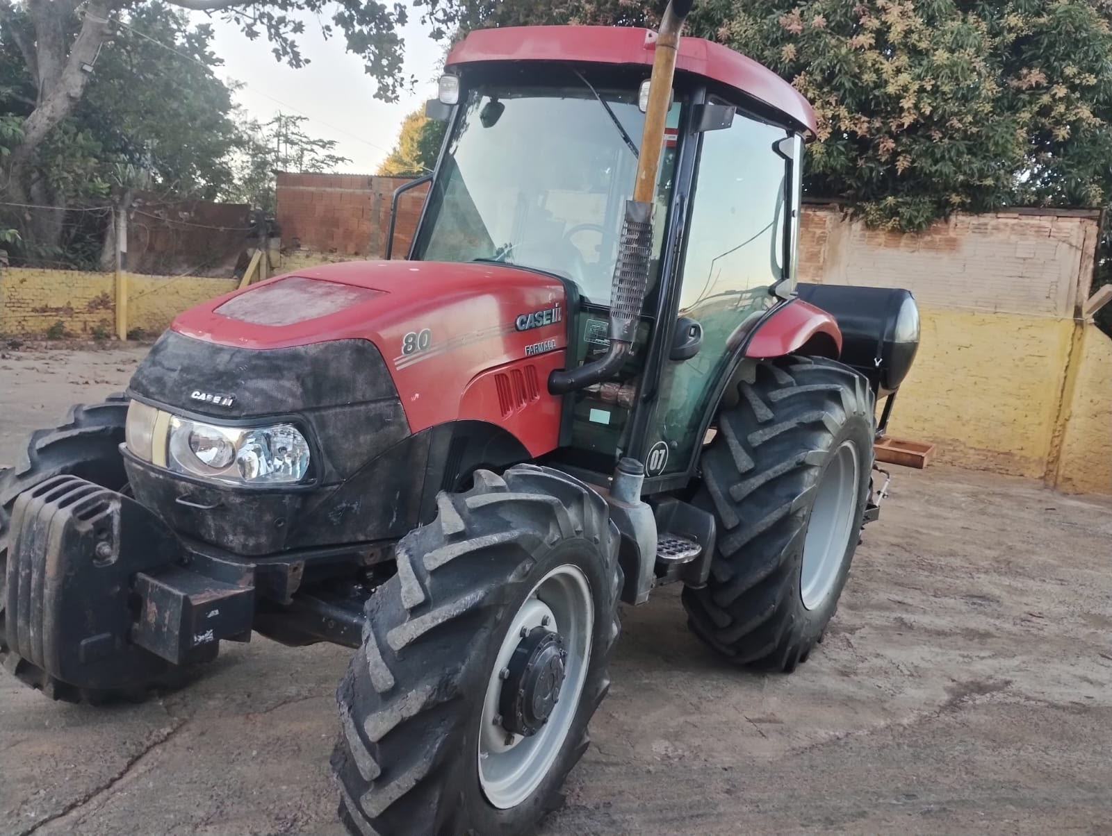 Trator Case Farmall 80 ano 2023