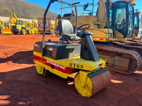 Rolo Compactador Dynapac Rolo Compactador Dynapac CP274 ano 2010