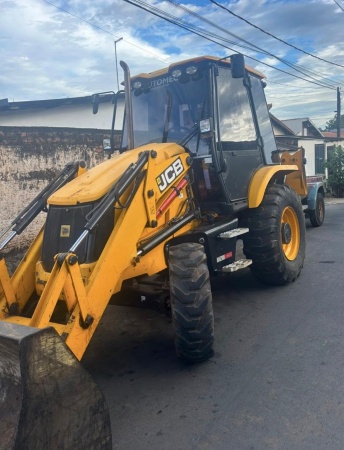 Retroescavadeira JCB 3CX ano 2023 - 3CX - Máquinas de Linha Amarela