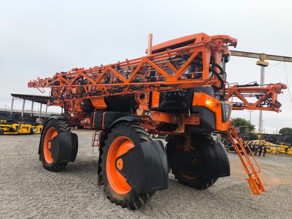 Pulverizador Autopropelido Jacto Uniport 3030 ano 2014