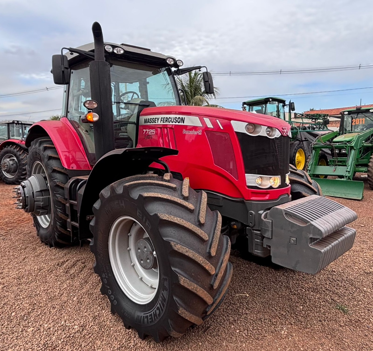 Trator Massey Ferguson MF 7725 ano 2021