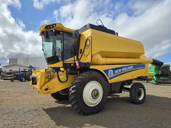 Colheitadeira New Holland TC 5.90 ano 2022