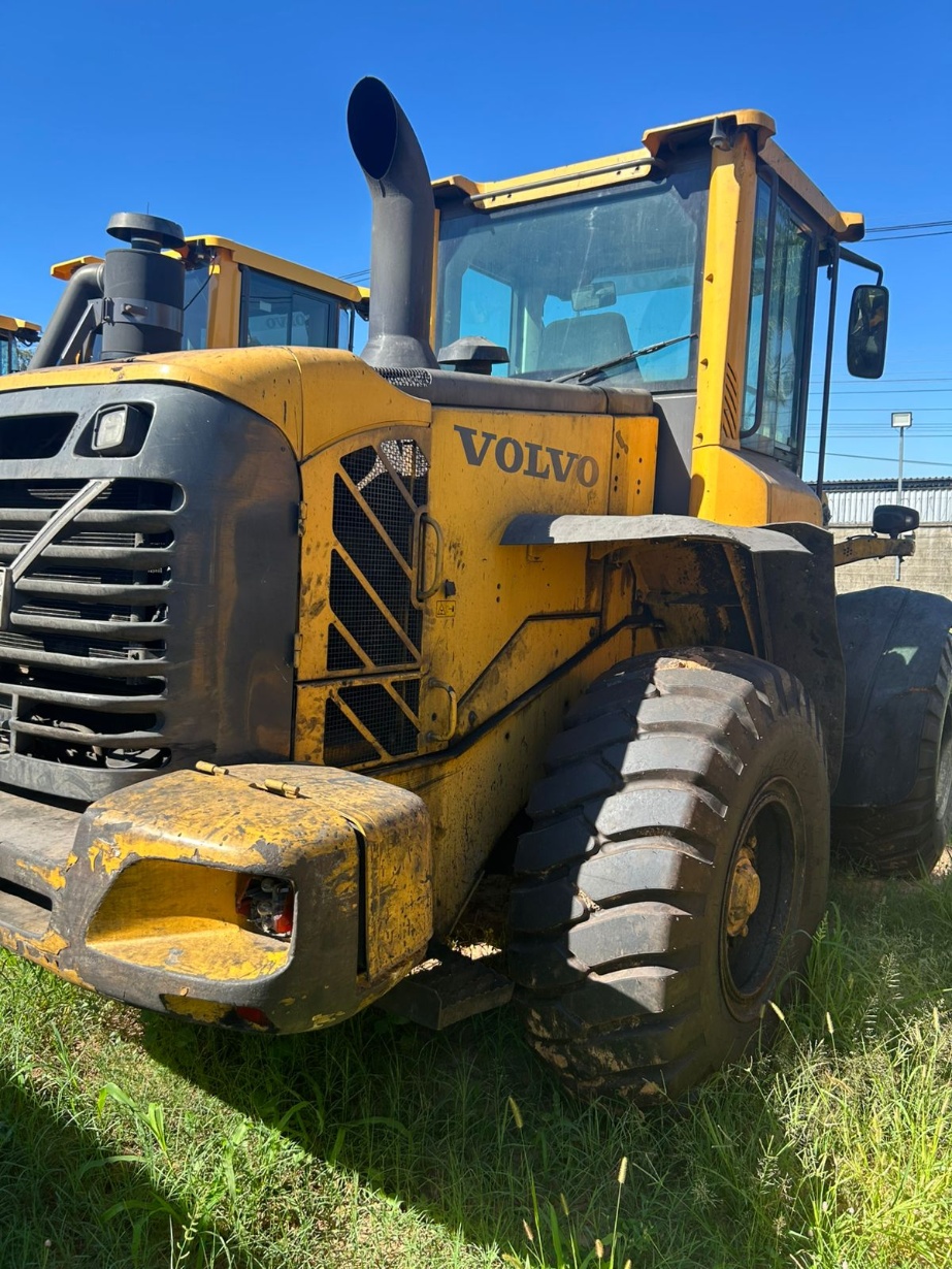 Pá Carregadeira Volvo L70F ano 2022
