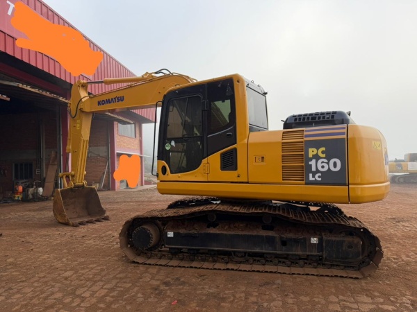 Escavadeira Komatsu PC160 ano 2013