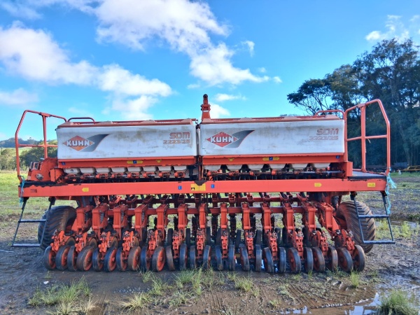 Plantadeira Kuhn SDM 2223 ano 2011