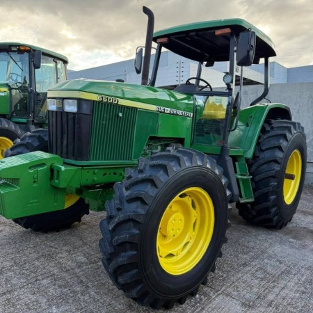 Trator John Deere 6600 ano 1998 - 6600 - Máquinas Agrícolas
