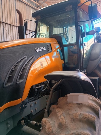 Trator Valtra BT 210 ano 2013