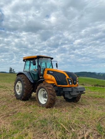 Trator Valtra BM 135 ano 2023