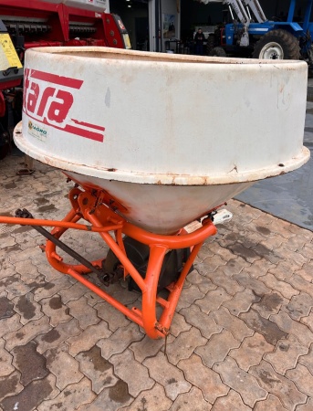 Distribuidor Stara TORNADO 600MD SFIL