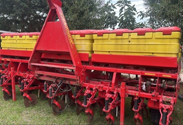 Plantadeira Vence Tudo PANTHER SM 12000 ano 2013