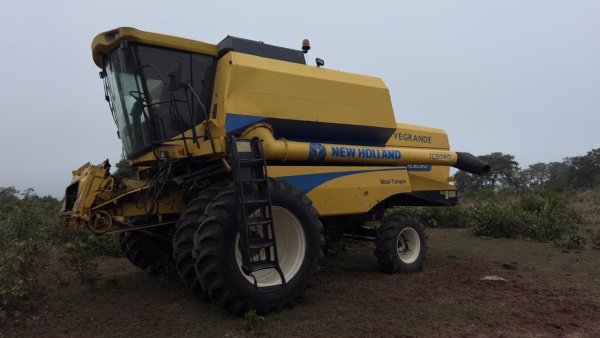 Colheitadeira New Holland TC 5090   ano 2017